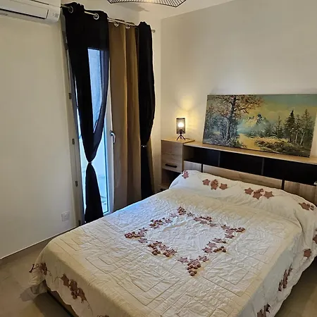 Moderne A Avec Terrasse Ensoleillee. 公寓