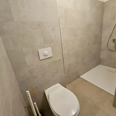 Appartamento Moderne à Avec Terrasse Ensoleillée. *